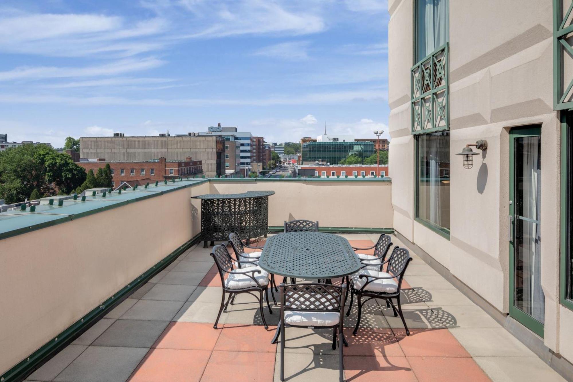 Courtyard By Marriott Stamford Downtown Hotel Kültér fotó