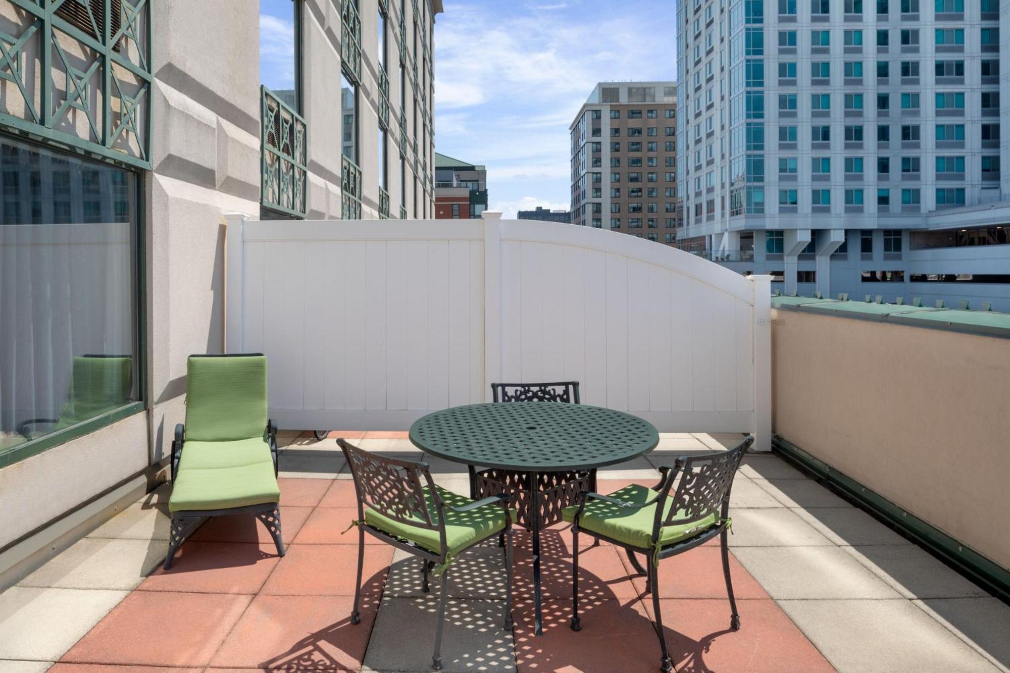 Courtyard By Marriott Stamford Downtown Hotel Kültér fotó