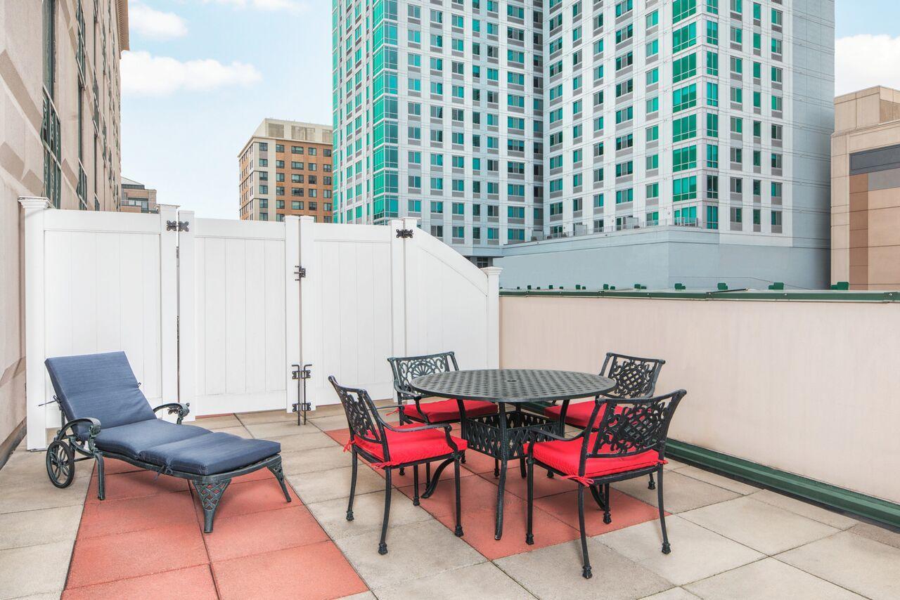 Courtyard By Marriott Stamford Downtown Hotel Kültér fotó